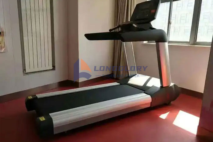Cad ba cheart dom aird a thabhairt air agus mé ag cothabháil treadmill?