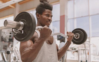 Plean tógála matáin bicep do gyms