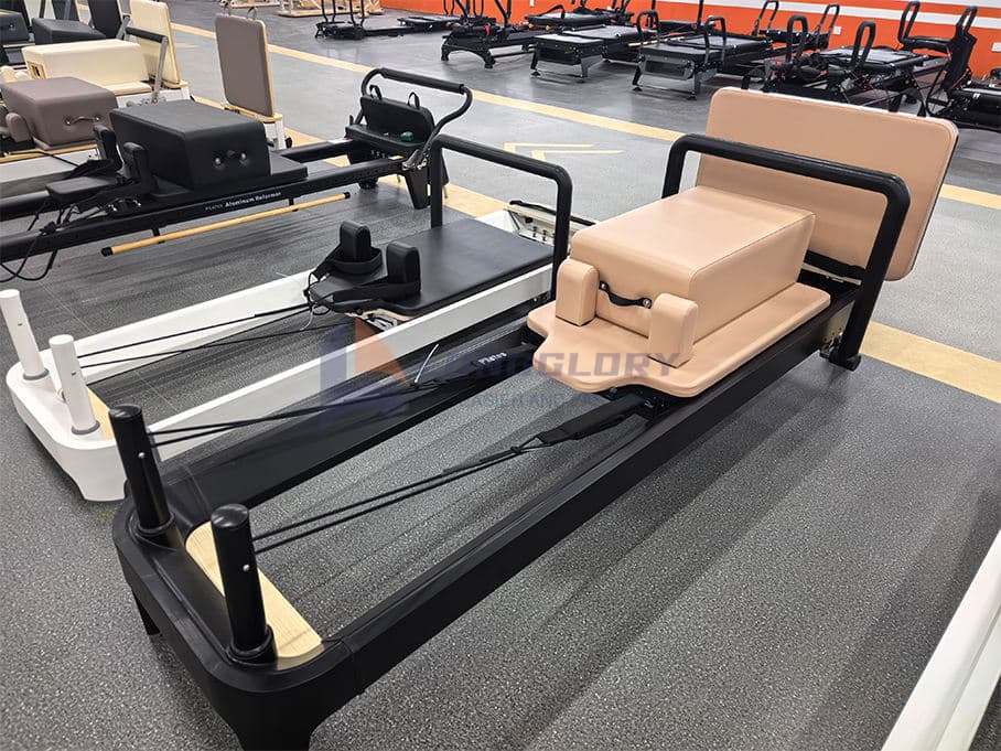 Yoga Pilates Leasaitheoir Alúmanam